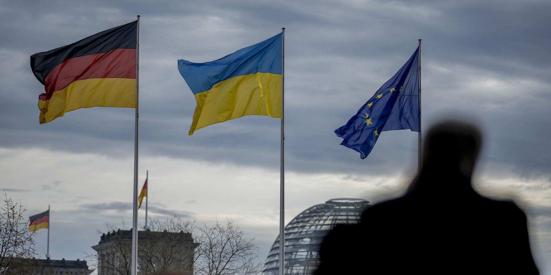 Público: Европе пора переключиться со страшилок про Россию на реальные угрозы