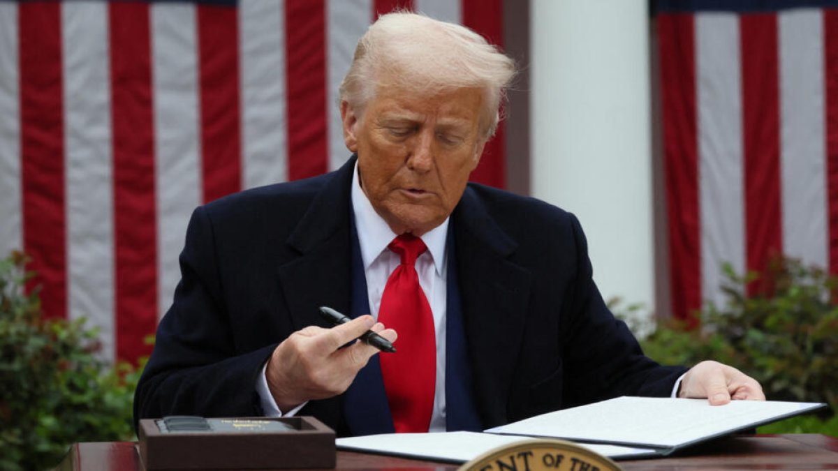Трамптың сауда соғысы: Қазақстан үшін қандай әсері бар?