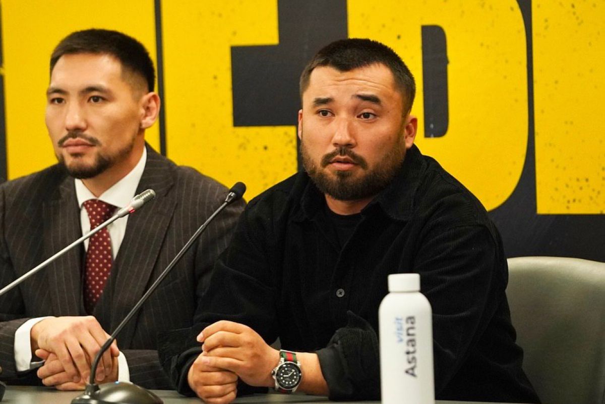 Жәнібек Әлімханұлының командасында неге өзге боксшы жоқ? Менеджері жауап берді
