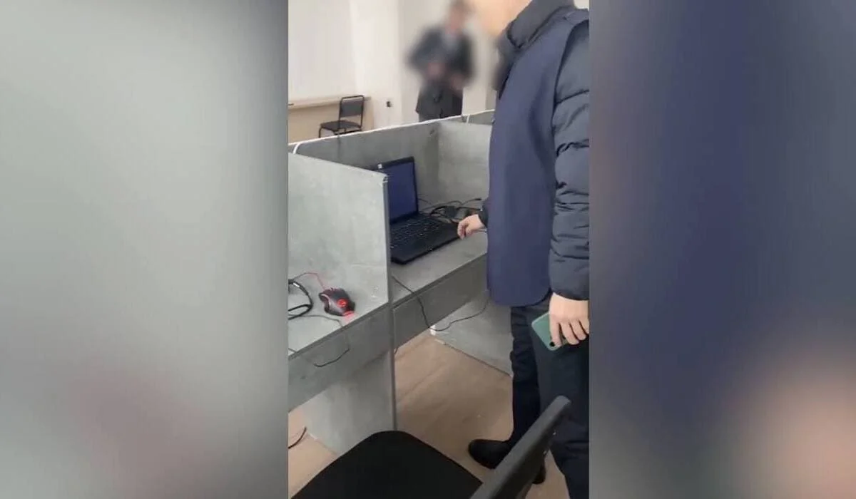 Выманивали до миллиона тенге с каждого: сall-центр кибермошенников обнаружили в Астане