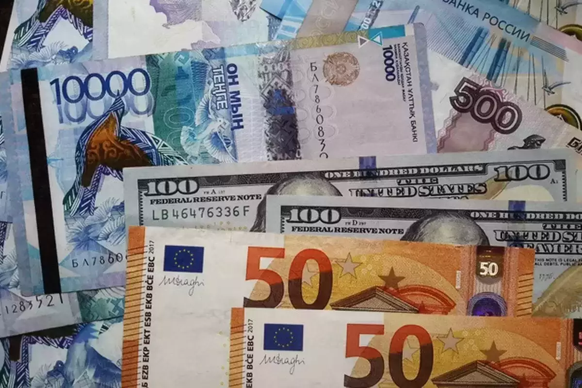 Курс доллара резко вырос в обменниках Казахстана