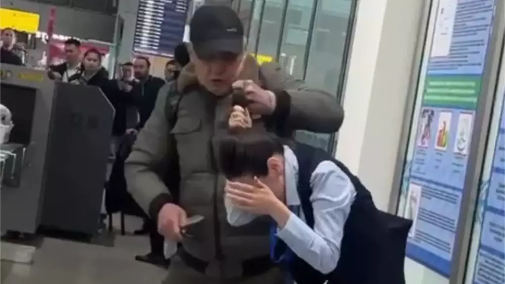 Захват заложницы в аэропорту Алматы: подсудимый рассказал о контузии