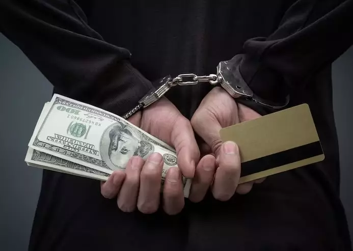 Таразда аурухана қызметкерлері бір миллиардқа жуық қаражатты қалталарына басқан