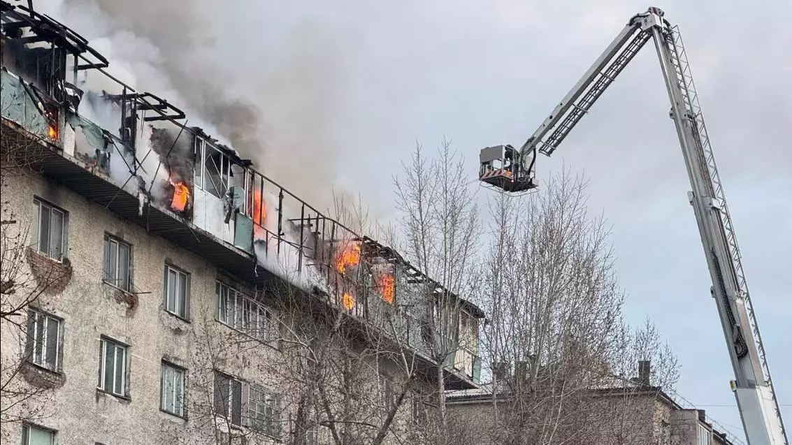 Елордада жатақхана өртенді