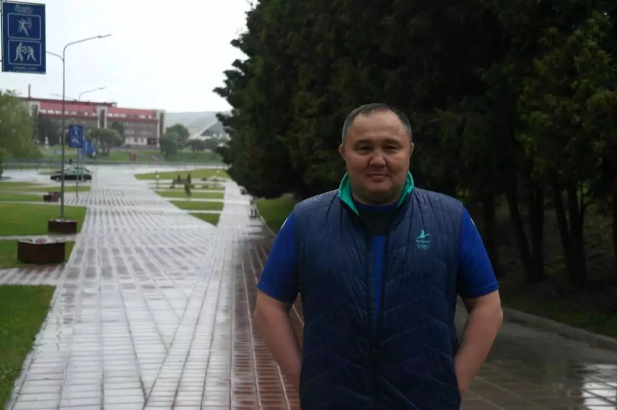 Қазақ бапкері жаттықтыратын балуан Еуропа чемпионатының финалына шықты