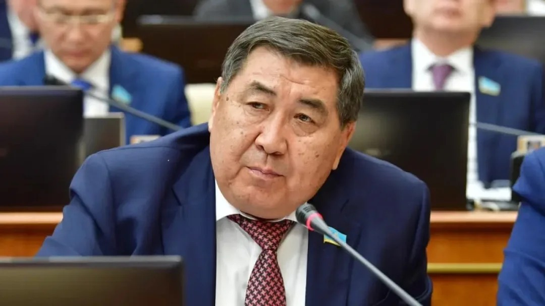 Депутат мажилиса Ермурат Бапи поднял вопрос о налогообложении дивидендов, выплачиваемых банками