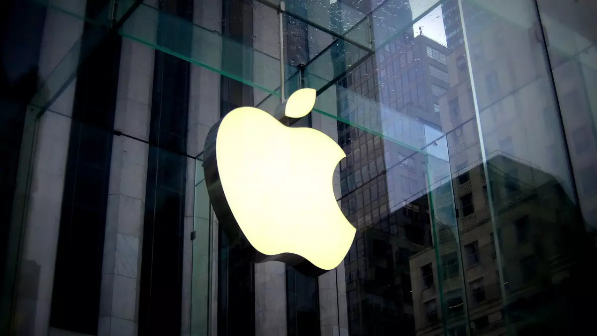 Apple ең қымбат компания мәртебесін жоғалтты