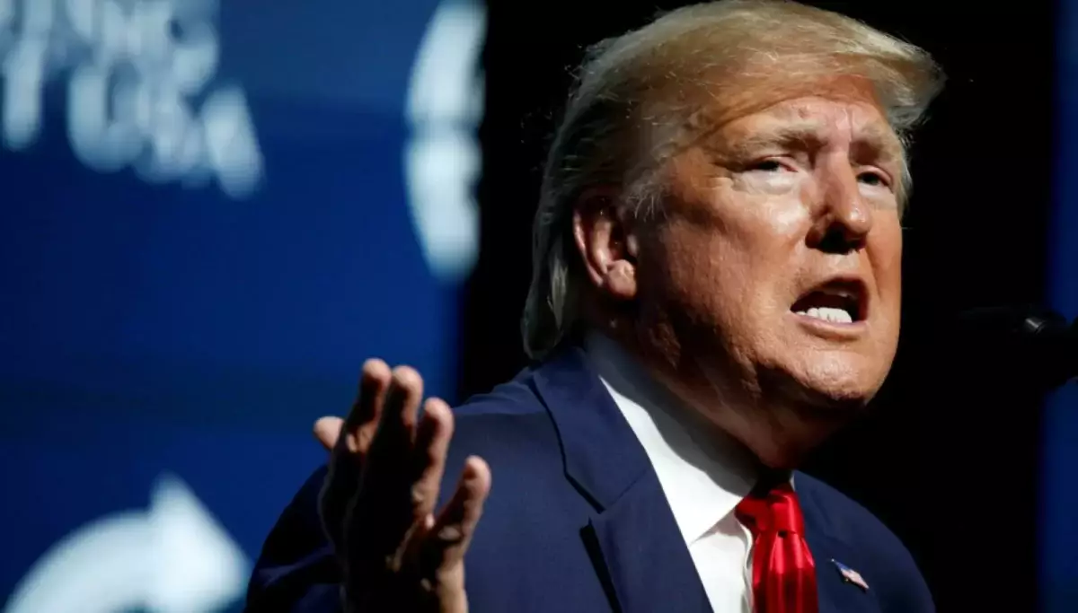 Трамп резко повысил тарифы на китайскую продукцию