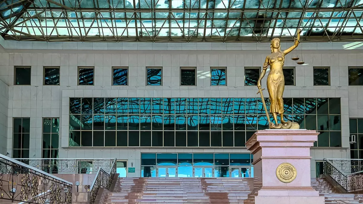 Сенат Жоғарғы сот судьясын қызметінен босатты