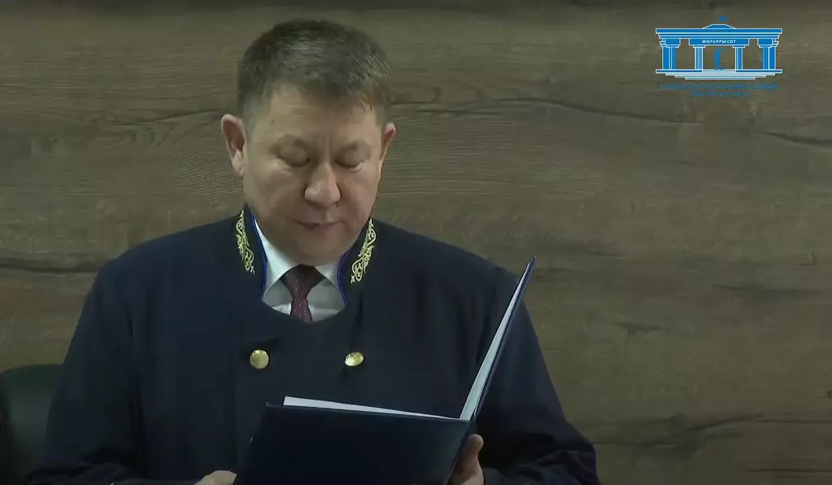 «Қарасайда өткізуге мүмкіндік жоқ»: судья Шерзат Полаттың сот отырысы неге Талдықорғанда өтіп жатқанын түсіндірді