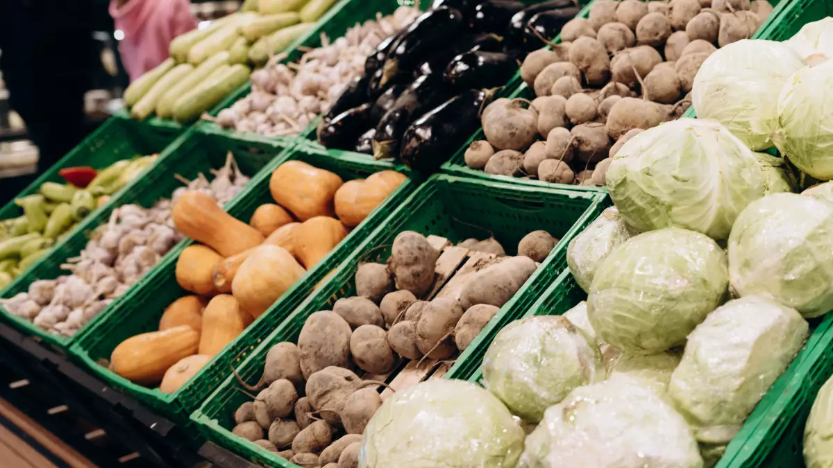 В Казахстане подешевели восемь социально значимых продуктов питания