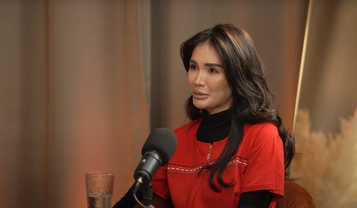 «Шетелде демалғанда қайын атам маза бермейді»: Айжан Байзақова енесіне ауыр сұрақ қойды (ВИДЕО)