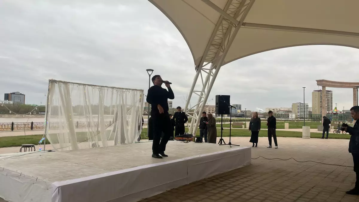 Атырауда патриоттық әндер кеші өтті