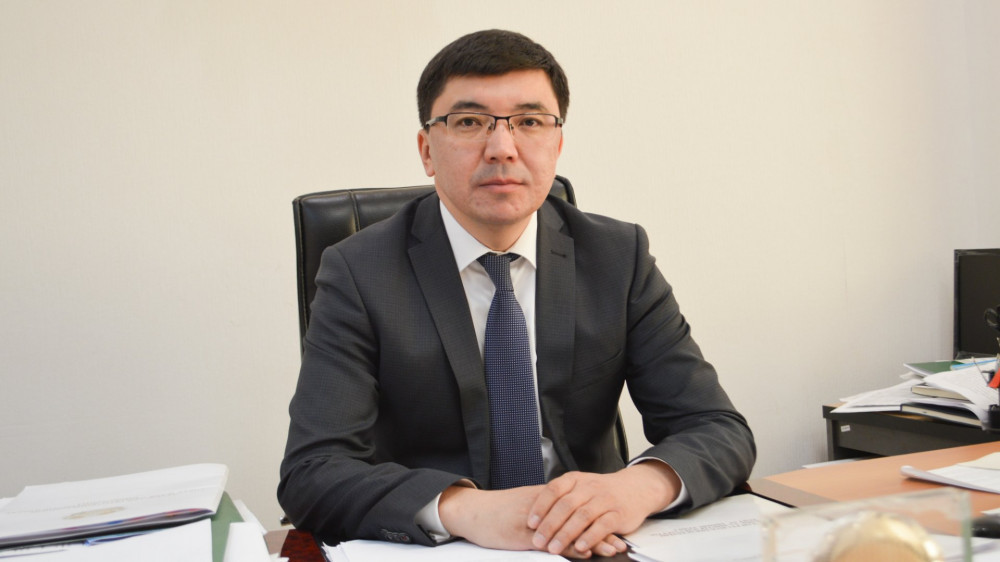 Ақмәди Сарбасов бірінші вице-министр қызметінен кетті