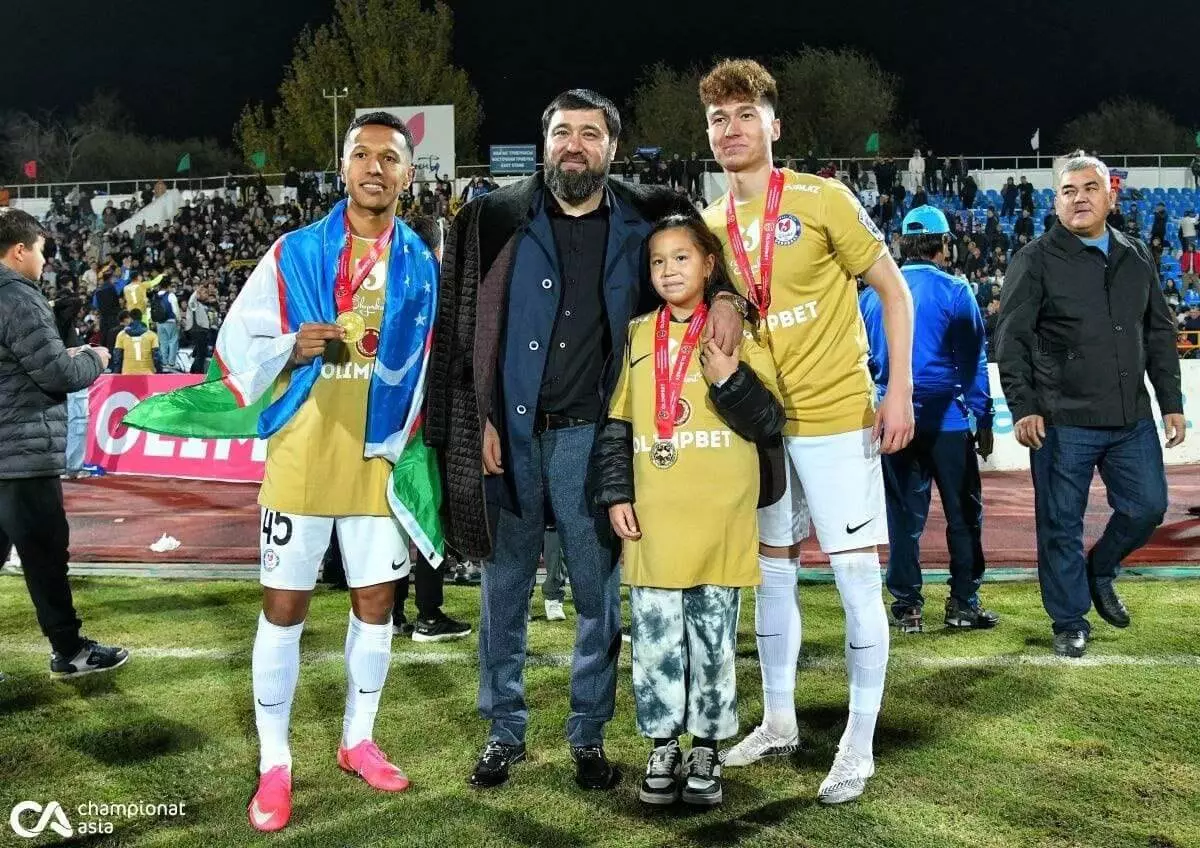 «Присосались к клубу»: Агент Хусанова о проблемах в «Ордабасы»