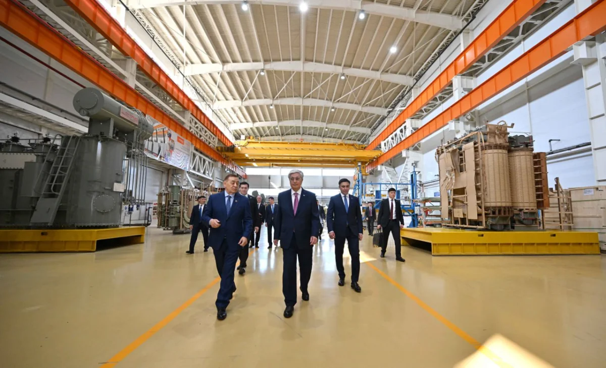 Президент Шымкенттегі бірқатар өндіріс орнымен танысты