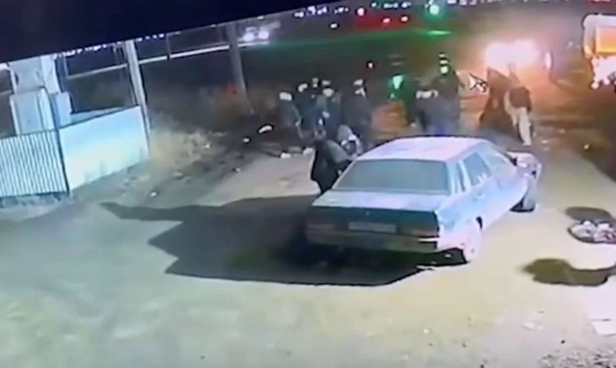 Ақтөбеде мектеп оқушысын жасөспірімдер соққыға жығып, пышақтап кеткен