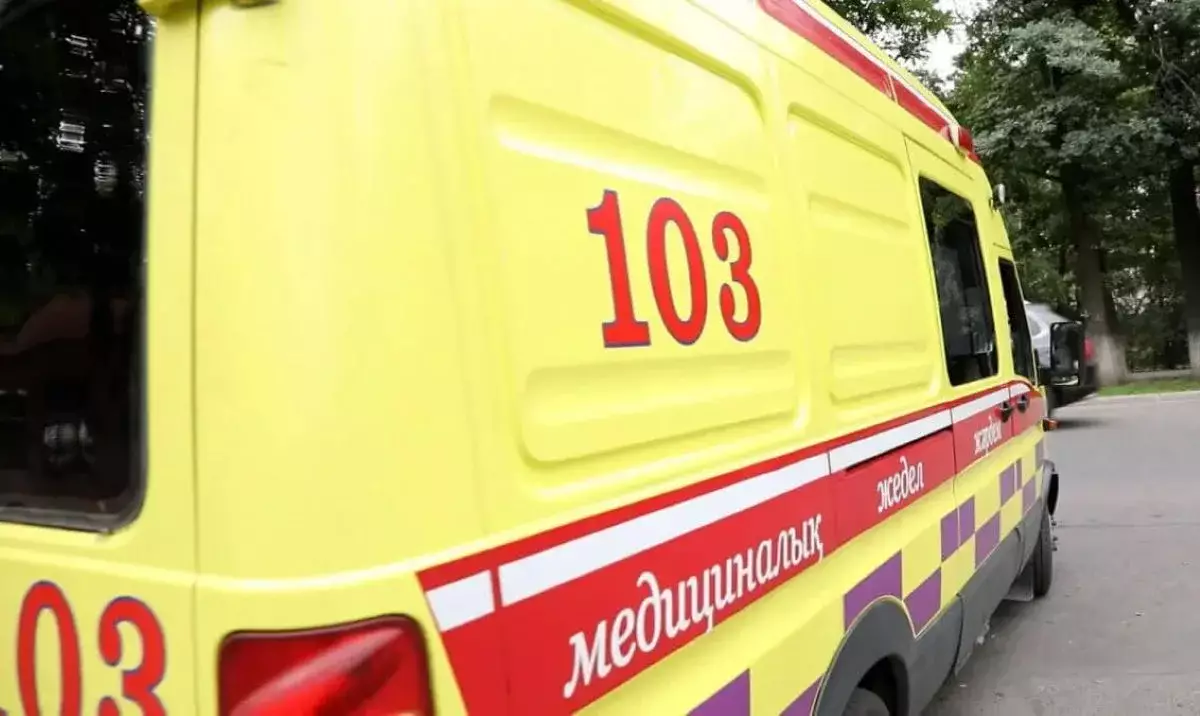 Ақтөбе тұрғыны ұлын талдырып, үстіне секіргендердің жазалануын талап етті