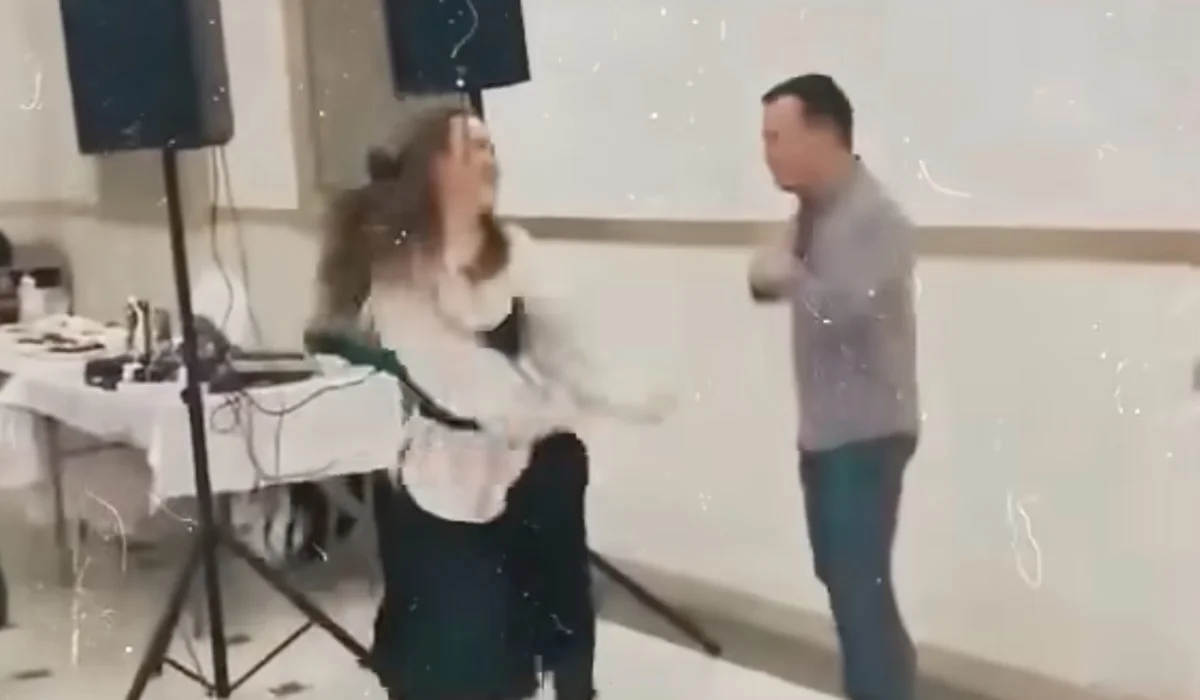 Тойда ер адамның соңынан қалмай, әдепсіз билеген бойжеткен сынға қалды (ВИДЕО)