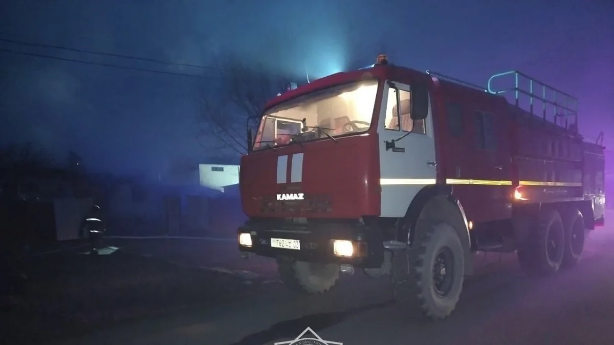 Ақмола облысында өрт шыққан үйде үш бірдей газ баллоны қалып қалған