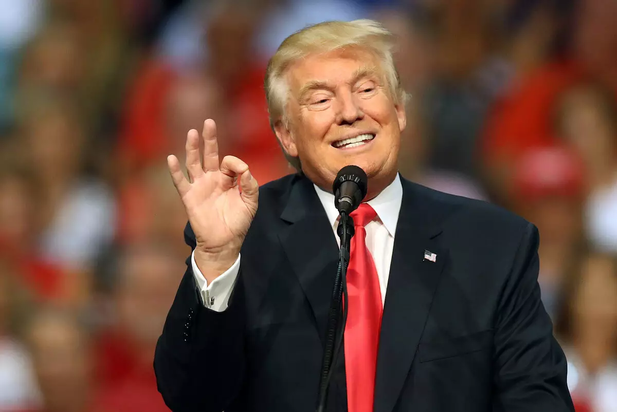 Трамп хочет выдворить миллион мигрантов за год — СМИ