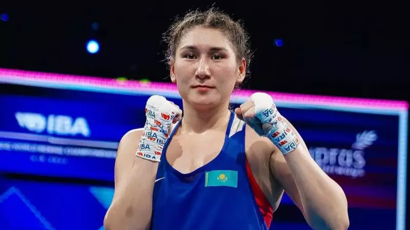 Бокстан Әлем чемпионы Аида Әбікееваға жерлестері көлік сыйлады