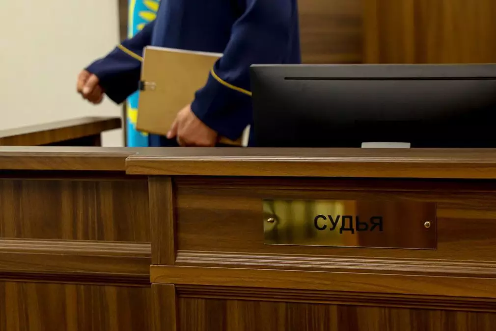 Иностранца выдворили из Казахстана за угрозу госбезопасности