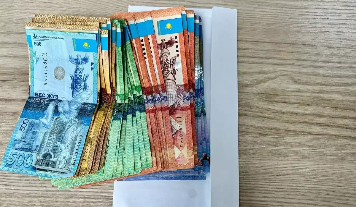 Чиновница от образования попалась на взятках в Астане