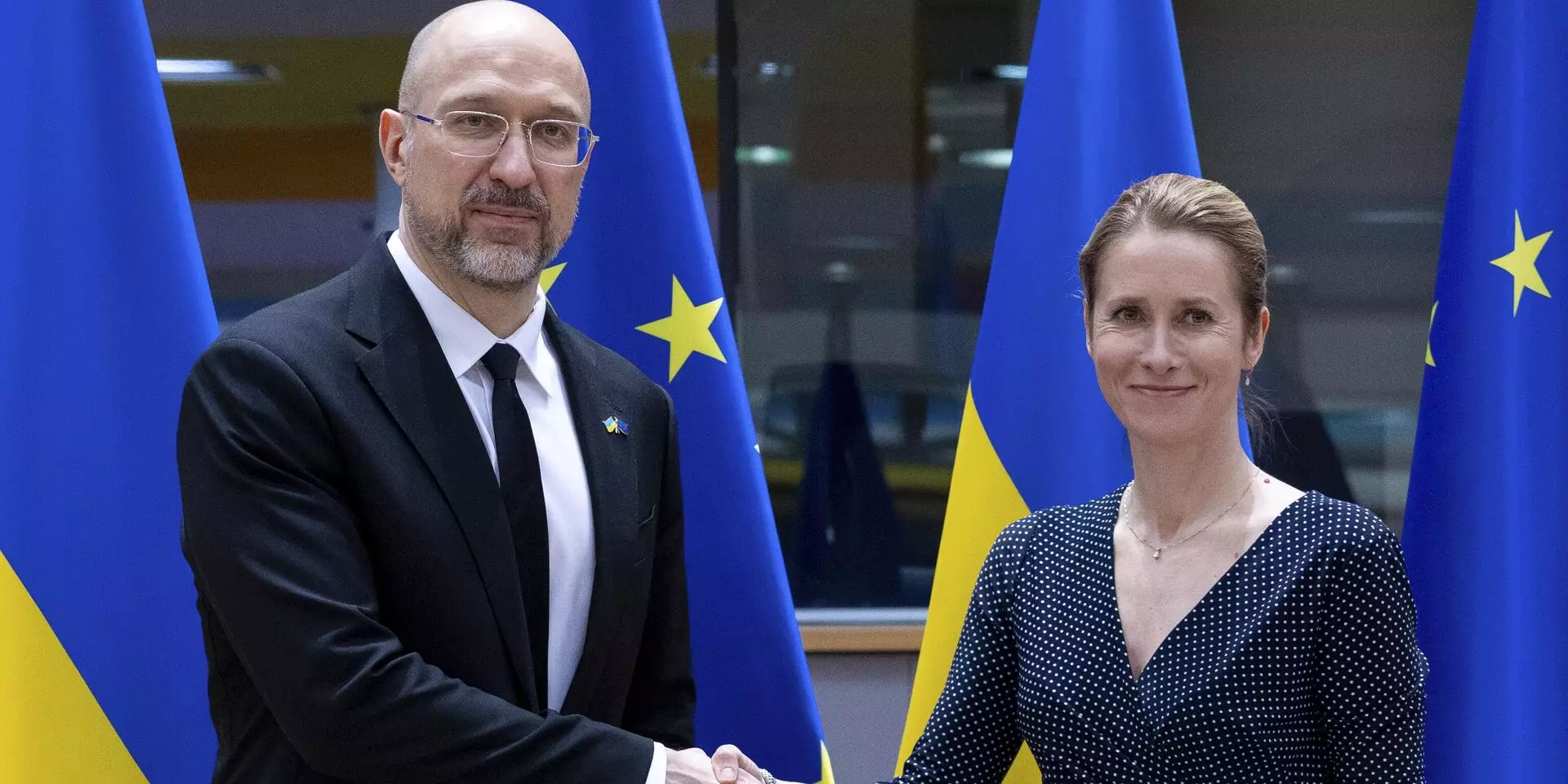 TEC: Евросоюз обсуждает отправку на Украину "военных советников"
