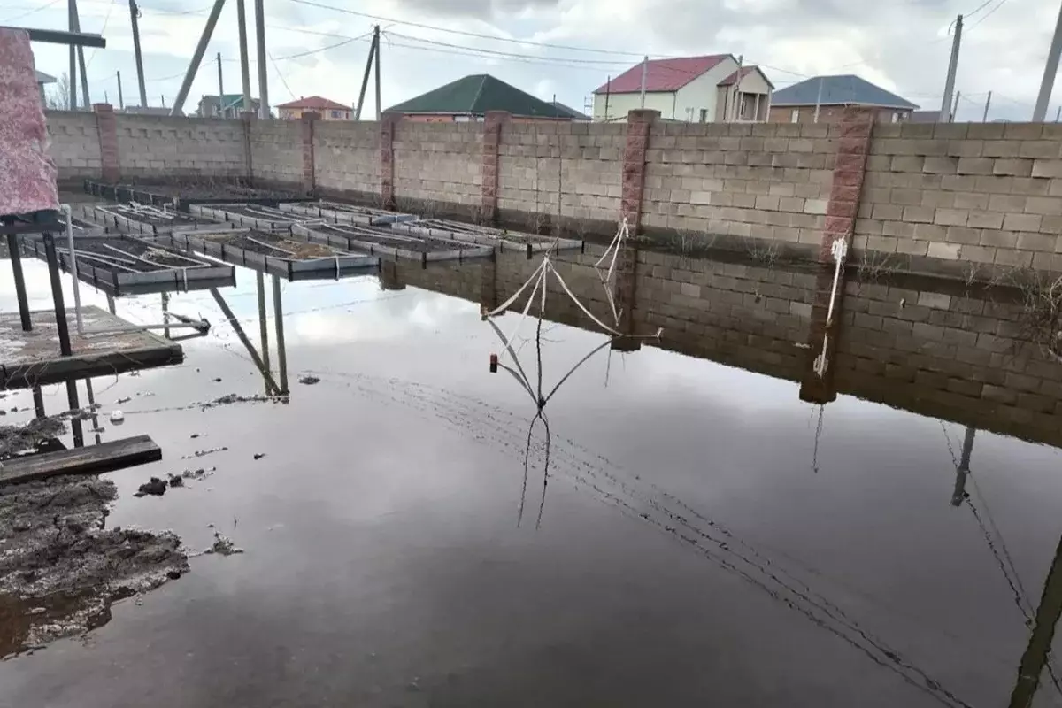 Грунтовые воды топят поселок под Астаной