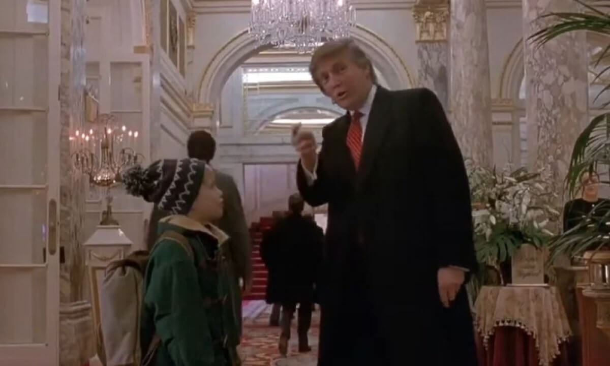 Режиссер "Один дома 2" хочет вырезать камео Трампа из фильма