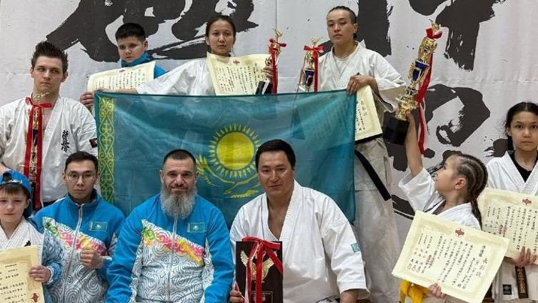 Қарағандылық каратешілер Жапония турнирінен 16 жүлде иеленді