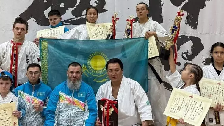 Қарағандылық каратешілер Жапония турнирінен 16 жүлде иеленді