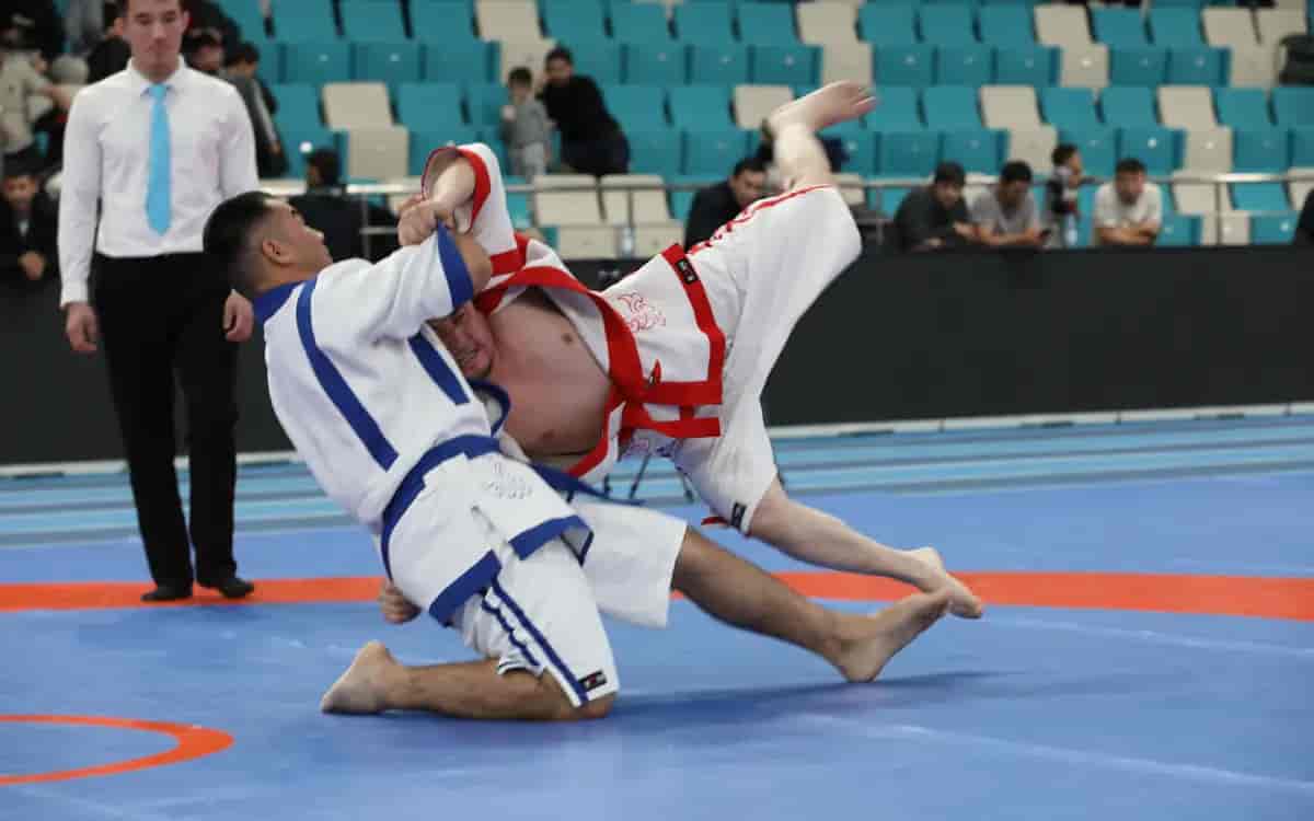 Қазақ күресінен ел чемпионаты: 500-ге жуық балуан өзара мықтыны анықтайды