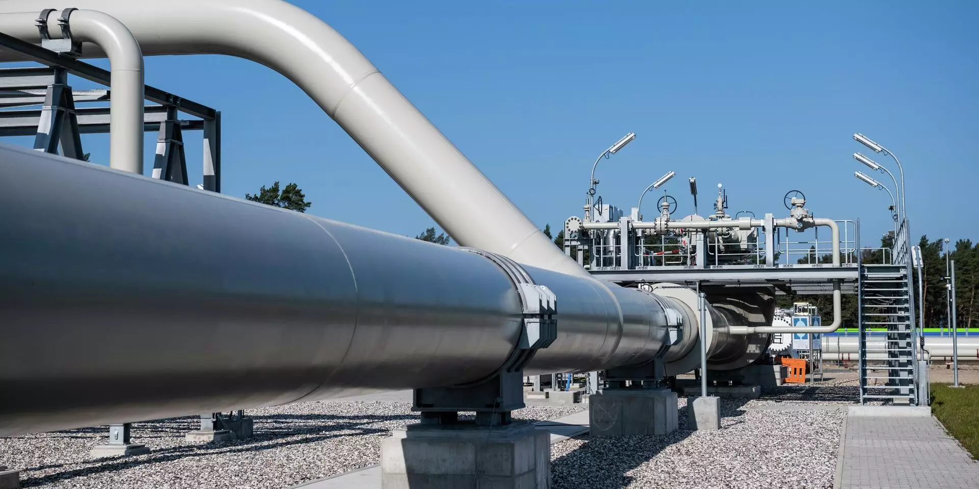 FT: ЕС изучает возможность разорвать контракты на поставку газа из России