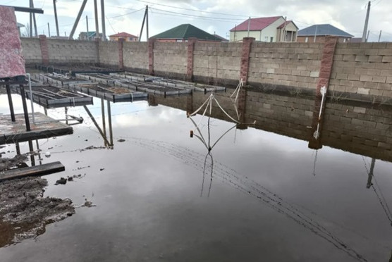Посёлок под Астаной ушёл под грунтовые воды