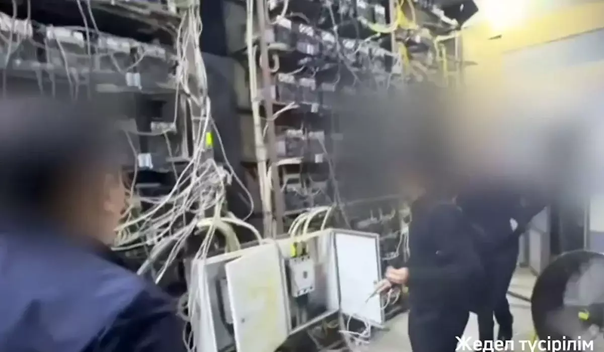 Астанада үш адам заңсыз майнинг ашып, 900 млн теңгеден астам табыс тапқан