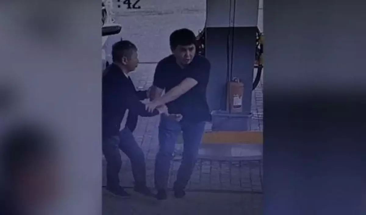 Нападение на заправке в Мерке: пострадавшему мотоциклисту предоставили охрану