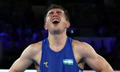 Неожиданным исходом обернулся бой двукратного олимпийского чемпиона по боксу из Узбекистана