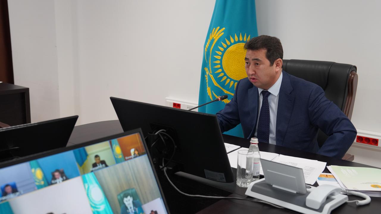 Айдарбек Сапаров поручил регионам усилить подготовку к посевной кампании