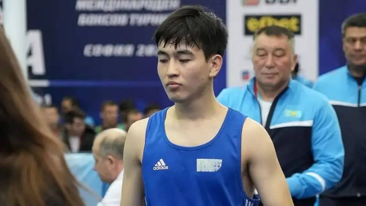 Джалолов одолел казахского боксера на турнире в России