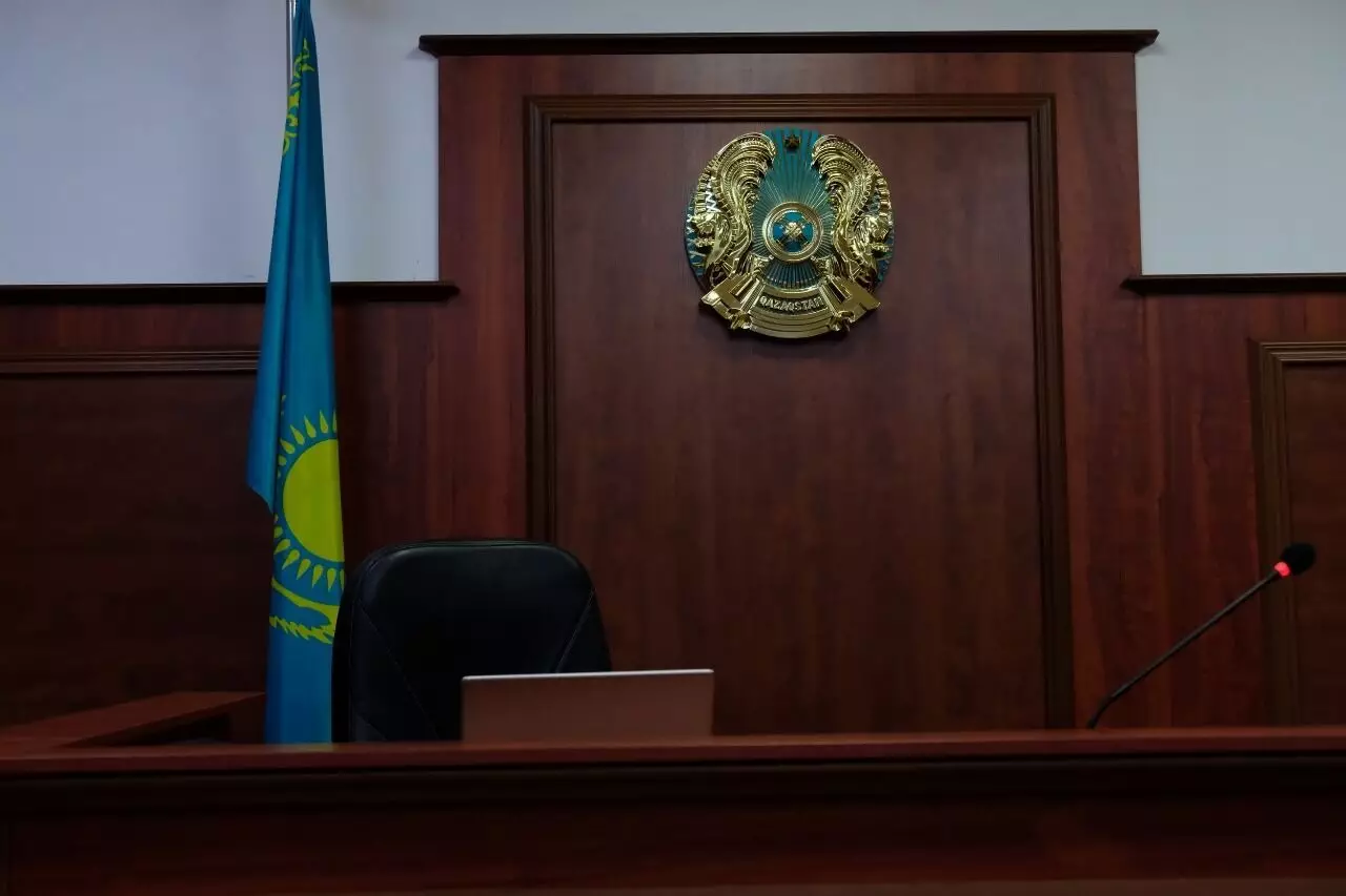Суд приступает к рассмотрению дела о гибели четырех спасателей в провале на АО «Майкаинзолото»
