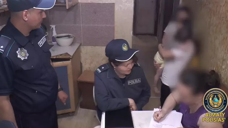 Почти 650 алматинских родителей привлекли к ответственности за ночные прогулки  подростков