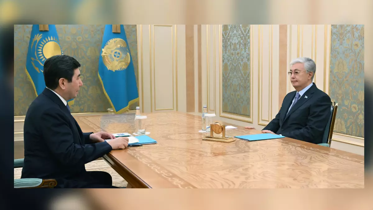 Глава государства принял Председателя Мажилиса Ерлана Кошанова