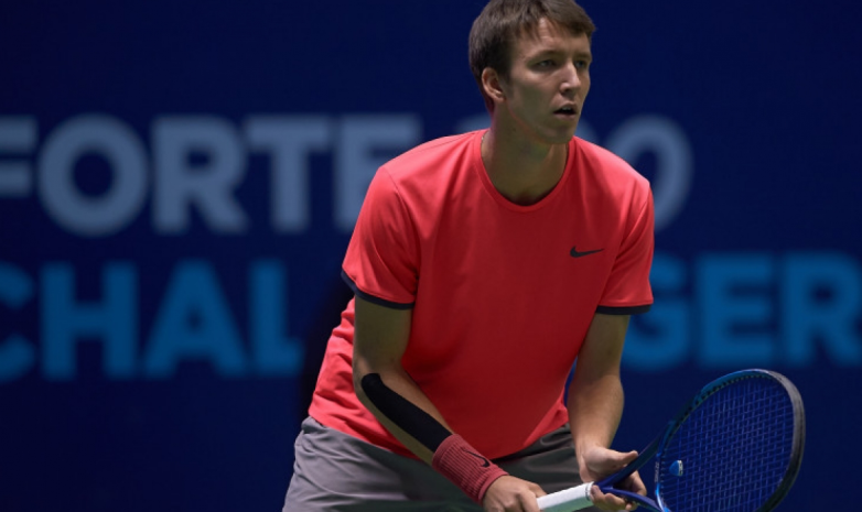 Казахстанский теннисист проиграл на старте турнира ITF в Китае