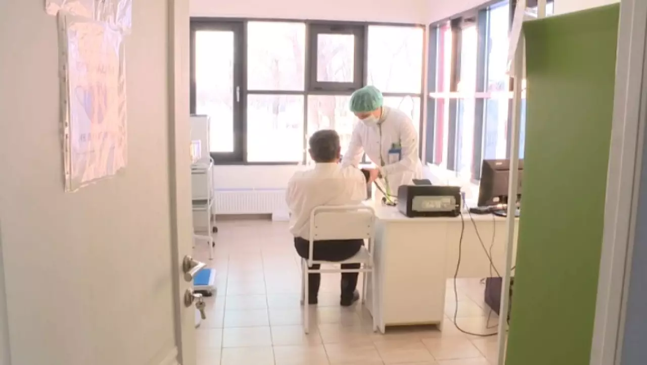 600 молодых медиков уехали работать в сёла