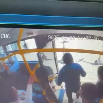 Столичного пенсионера поймали на краже сумки в автобусе (ВИДЕО)