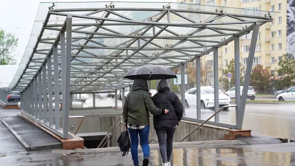 Суровая весна: в Астане и Алматы ожидаются сильный ветер и похолодание