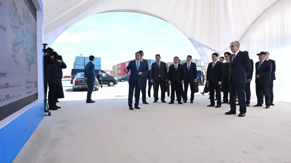 Токаев поручил ускорить строительство аэропорта в курортной зоне Кендерли