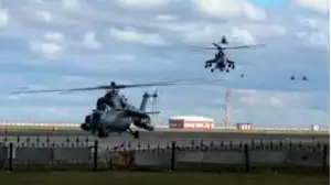 Жеңіске – 80 жыл: Әскери-әуе күштерінің тікұшақтары Астанаға барды 